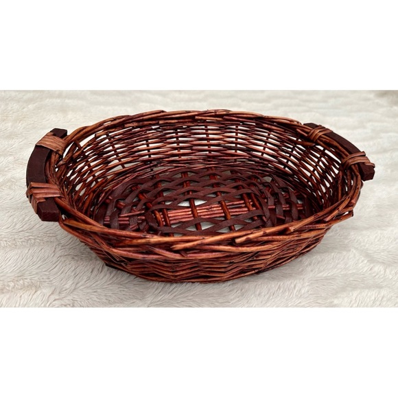 Oval Willow Tray Basket with Wood Handles - Picture 17 of 17